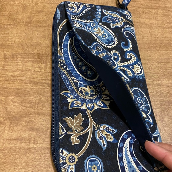 Vera‎ Bradley Windsor Navy Blue Travel Organizer Passport Document Wallet Case - Picture 3 of 10